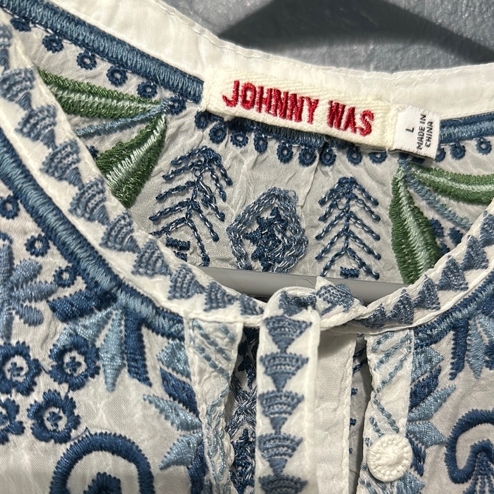 Johnny Was Cream Embellished Blouse with Mandarin Collar and Relaxed Fit - Picture 2 of 7
